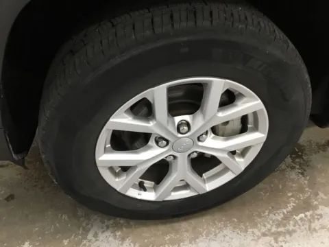 More photos of 2022 Jeep Grand Cherokee Limited at Gregg Young Abrams Chrysler Dodge Jeep Ram, WI