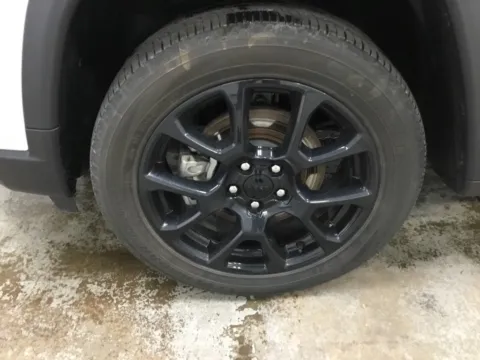 More photos of 2022 Jeep Compass Altitude at Gregg Young Abrams Chrysler Dodge Jeep Ram, WI