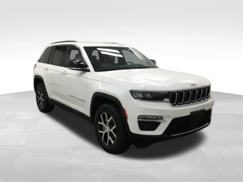 Another view of 2024 Jeep Grand Cherokee Limited for sale in Abrams, WI at Gregg Young Abrams Chrysler Dodge Jeep Ram