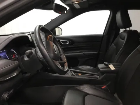 More photos of 2022 Jeep Compass Latitude at Gregg Young Abrams Chrysler Dodge Jeep Ram, WI