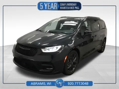 Black 2022 Chrysler Pacifica Limited for sale in Abrams, WI