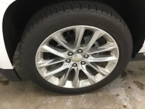 More photos of 2019 Chevrolet Tahoe Premier at Gregg Young Abrams Chrysler Dodge Jeep Ram, WI