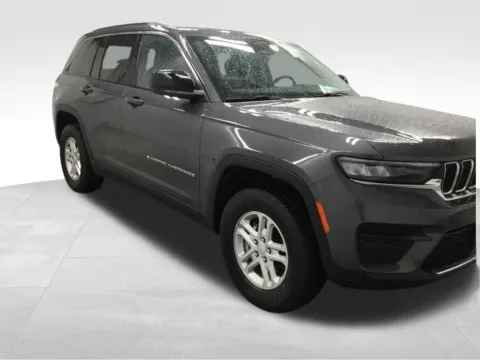 More photos of 2023 Jeep Grand Cherokee Laredo at Gregg Young Abrams Chrysler Dodge Jeep Ram, WI