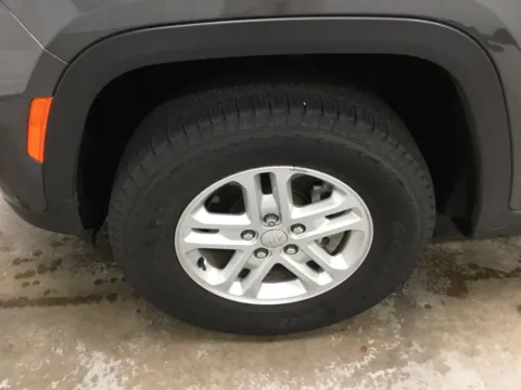 More photos of 2025 Jeep Grand Cherokee Laredo at Gregg Young Abrams Chrysler Dodge Jeep Ram, WI