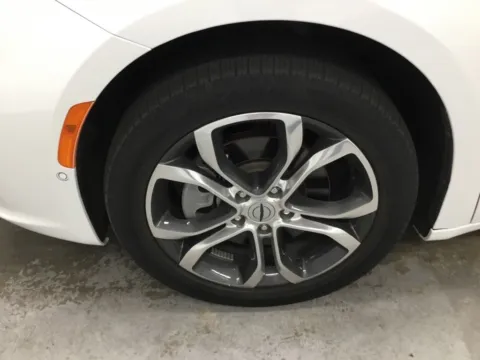 More photos of 2023 Chrysler Pacifica Pinnacle at Gregg Young Abrams Chrysler Dodge Jeep Ram, WI