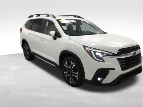 More photos of 2023 Subaru Ascent Limited at Gregg Young Abrams Chrysler Dodge Jeep Ram, WI