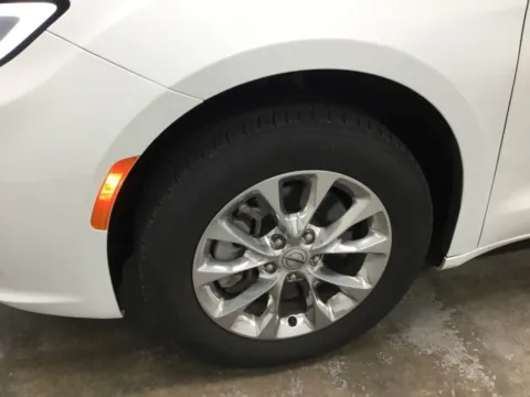 More photos of 2023 Chrysler Pacifica Touring L at Gregg Young Abrams Chrysler Dodge Jeep Ram, WI