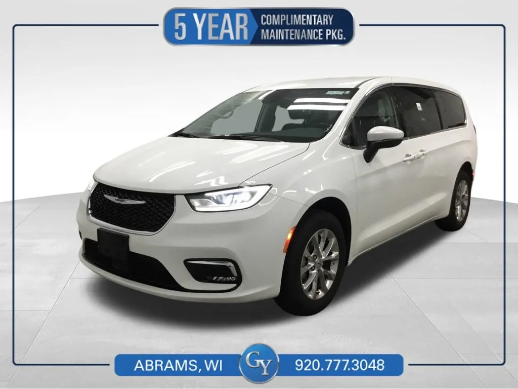 White 2023 Chrysler Pacifica Touring L for sale in Abrams, WI