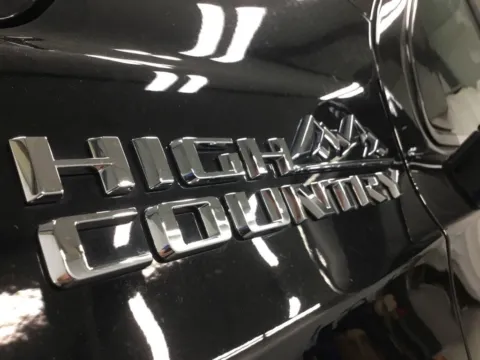 More photos of 2021 Chevrolet Suburban High Country at Gregg Young Abrams Chrysler Dodge Jeep Ram, WI