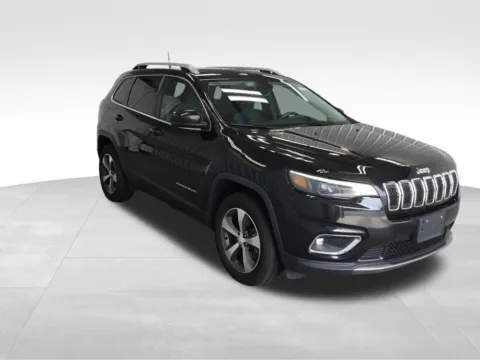 More photos of 2019 Jeep Cherokee Limited at Gregg Young Abrams Chrysler Dodge Jeep Ram, WI
