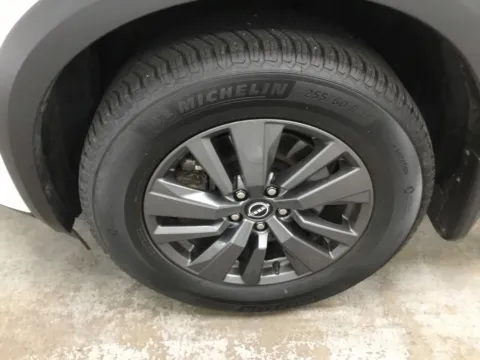 More photos of 2022 Nissan Pathfinder SV at Gregg Young Abrams Chrysler Dodge Jeep Ram, WI