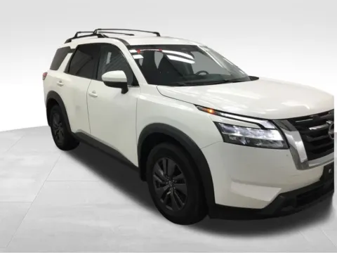 More photos of 2022 Nissan Pathfinder SV at Gregg Young Abrams Chrysler Dodge Jeep Ram, WI
