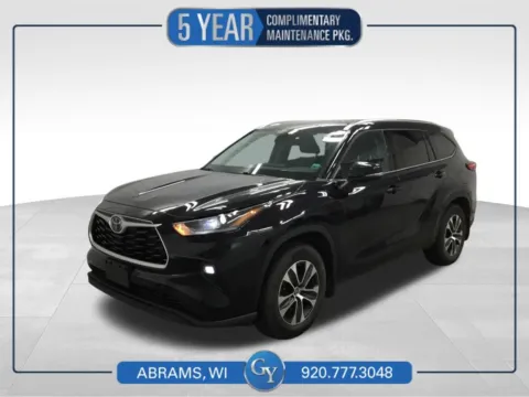 Black 2021 Toyota Highlander XLE for sale in Abrams, WI