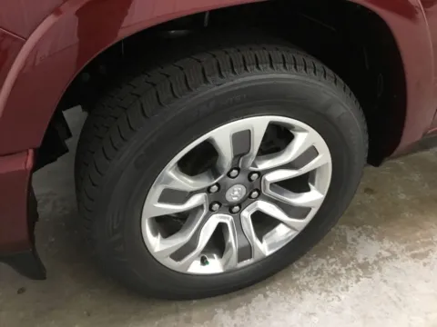 More photos of 2022 Ram 1500 Limited at Gregg Young Abrams Chrysler Dodge Jeep Ram, WI
