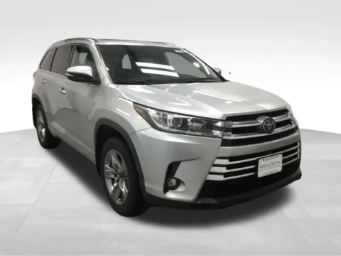 Another view of 2019 Toyota Highlander Limited Platinum for sale in Abrams, WI at Gregg Young Abrams Chrysler Dodge Jeep Ram