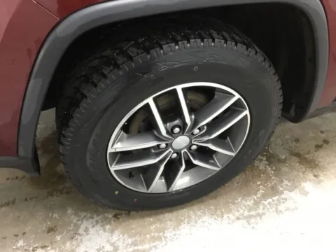 More photos of 2017 Jeep Grand Cherokee Limited at Gregg Young Abrams Chrysler Dodge Jeep Ram, WI