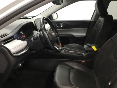 More photos of 2022 Jeep Compass Latitude Lux at Gregg Young Abrams Chrysler Dodge Jeep Ram, WI