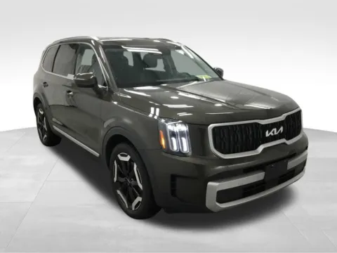 Another view of 2023 Kia Telluride EX for sale in Abrams, WI at Gregg Young Abrams Chrysler Dodge Jeep Ram