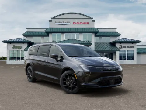 More photos of 2027 Chrysler Pacifica Limited at Gregg Young Abrams Chrysler Dodge Jeep Ram, WI