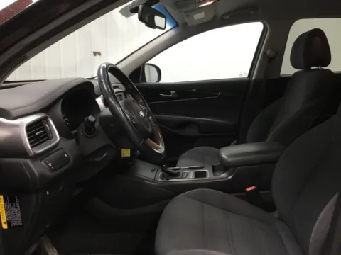 More photos of 2016 Kia Sorento LX at Gregg Young Abrams Chrysler Dodge Jeep Ram, WI