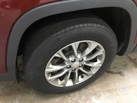 More photos of 2019 Jeep Cherokee Latitude Plus at Gregg Young Abrams Chrysler Dodge Jeep Ram, WI