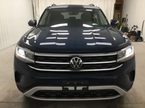 Photos of 2023 Volkswagen Atlas 3.6L V6 SE w/Technology for sale in Abrams, WI at Gregg Young Abrams Chrysler Dodge Jeep Ram