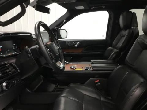 More photos of 2018 Lincoln Navigator L Reserve at Gregg Young Abrams Chrysler Dodge Jeep Ram, WI