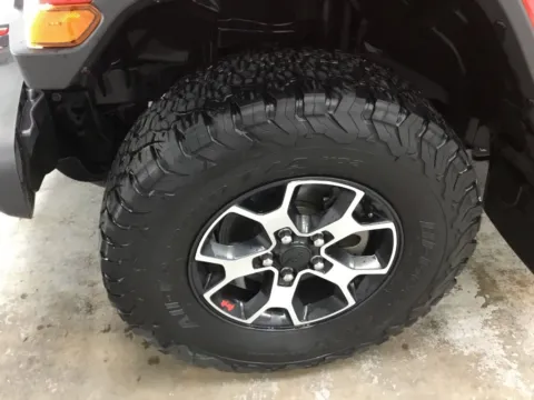 More photos of 2021 Jeep Wrangler Unlimited Rubicon at Gregg Young Abrams Chrysler Dodge Jeep Ram, WI