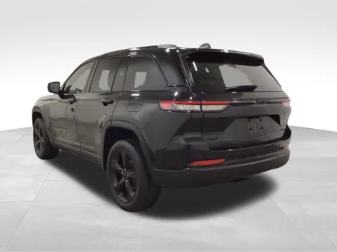 Another view of 2023 Jeep Grand Cherokee Limited for sale in Abrams, WI at Gregg Young Abrams Chrysler Dodge Jeep Ram