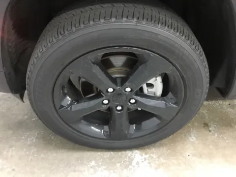 More photos of 2023 Jeep Grand Cherokee L Altitude at Gregg Young Abrams Chrysler Dodge Jeep Ram, WI