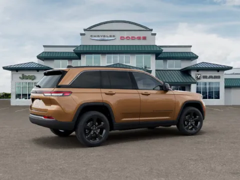 More photos of 2027 Jeep Grand Cherokee Limited at Gregg Young Abrams Chrysler Dodge Jeep Ram, WI
