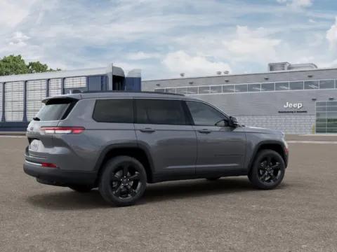 More photos of 2027 Jeep Grand Cherokee L Limited at Gregg Young Abrams Chrysler Dodge Jeep Ram, WI
