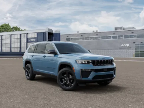 More photos of 2027 Jeep Grand Cherokee L Limited at Gregg Young Abrams Chrysler Dodge Jeep Ram, WI