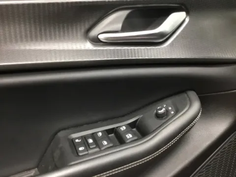More photos of 2023 Jeep Grand Cherokee L Laredo at Gregg Young Abrams Chrysler Dodge Jeep Ram, WI