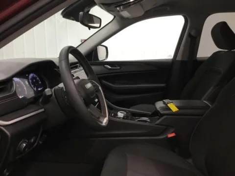 More photos of 2023 Jeep Grand Cherokee L Laredo at Gregg Young Abrams Chrysler Dodge Jeep Ram, WI