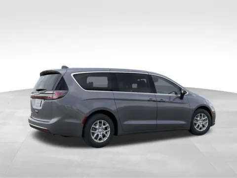 More photos of 2025 Chrysler Pacifica Select at Gregg Young Abrams Chrysler Dodge Jeep Ram, WI