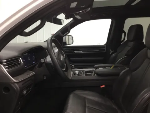 More photos of 2022 Jeep Wagoneer Series II at Gregg Young Abrams Chrysler Dodge Jeep Ram, WI