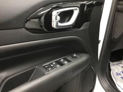 More photos of 2026 Jeep Compass Latitude at Gregg Young Abrams Chrysler Dodge Jeep Ram, WI