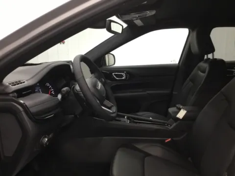 More photos of 2026 Jeep Compass Latitude at Gregg Young Abrams Chrysler Dodge Jeep Ram, WI