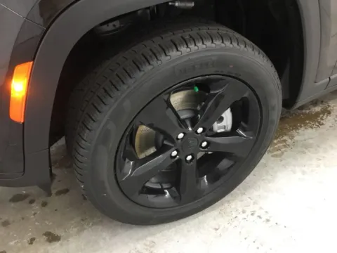 Another view of 2025 Jeep Grand Cherokee L Limited for sale in Abrams, WI at Gregg Young Abrams Chrysler Dodge Jeep Ram