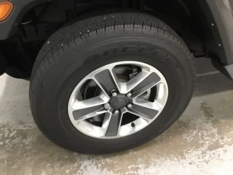 More photos of 2021 Jeep Wrangler Unlimited Sahara at Gregg Young Abrams Chrysler Dodge Jeep Ram, WI