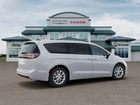 More photos of 2026 Chrysler Pacifica Select at Gregg Young Abrams Chrysler Dodge Jeep Ram, WI