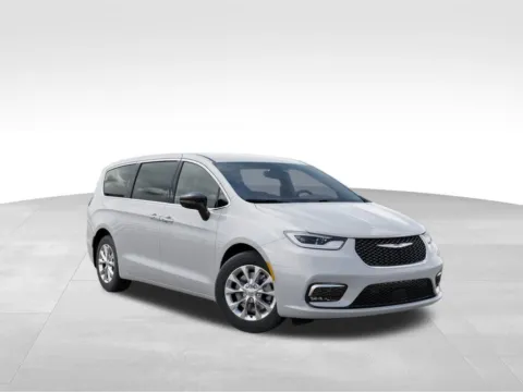 More photos of 2026 Chrysler Pacifica Select at Gregg Young Abrams Chrysler Dodge Jeep Ram, WI