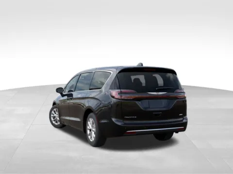More photos of 2026 Chrysler Pacifica Select at Gregg Young Abrams Chrysler Dodge Jeep Ram, WI