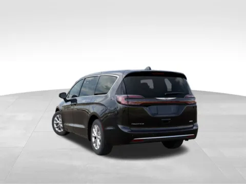 More photos of 2026 Chrysler Pacifica Select at Gregg Young Abrams Chrysler Dodge Jeep Ram, WI