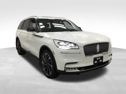 Another view of 2023 Lincoln Aviator Reserve for sale in Abrams, WI at Gregg Young Abrams Chrysler Dodge Jeep Ram