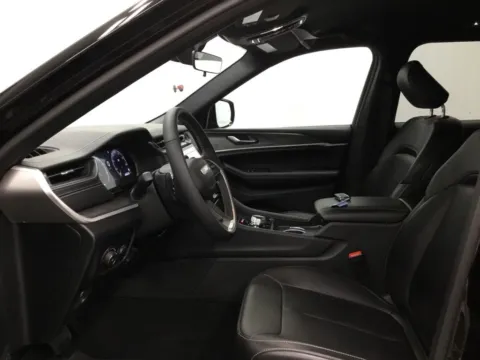 More photos of 2025 Jeep Grand Cherokee L Limited at Gregg Young Abrams Chrysler Dodge Jeep Ram, WI