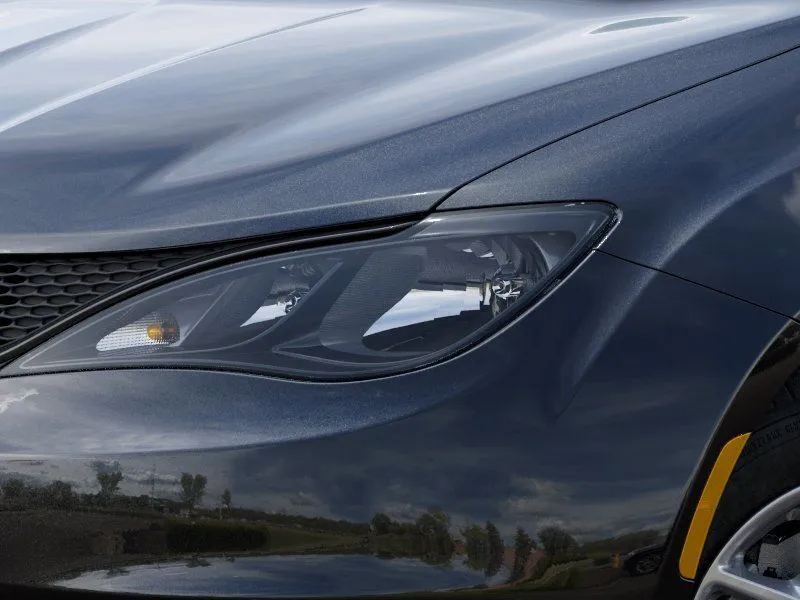 2026 Chrysler Voyager LX - Photo 10