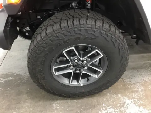 More photos of 2025 Jeep Gladiator Mojave at Gregg Young Abrams Chrysler Dodge Jeep Ram, WI