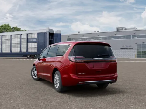 More photos of 2025 Chrysler Pacifica Select at Gregg Young Abrams Chrysler Dodge Jeep Ram, WI